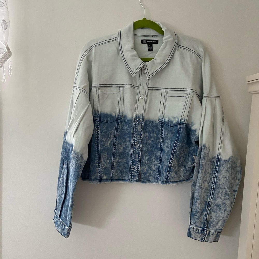 Cropped Jean Jacket With Volume-Sleeves